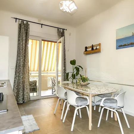 Living - Professional Guest house *