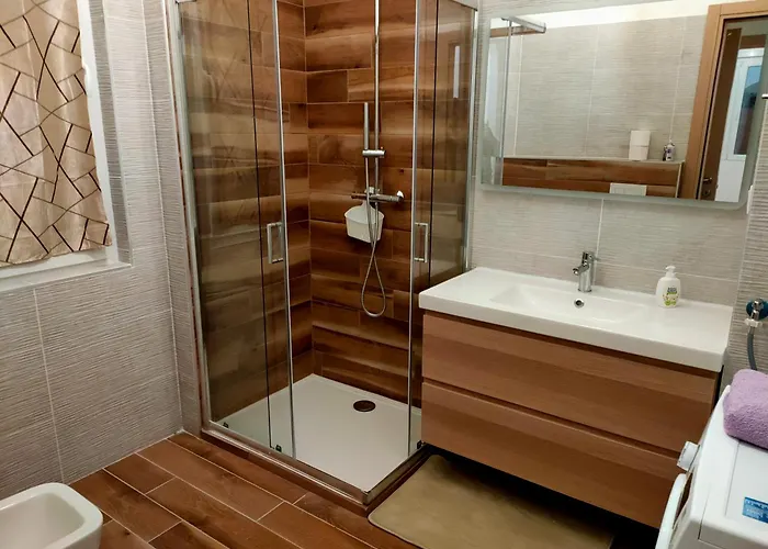 Living - Professional Гостьовий будинок